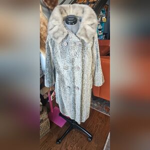 Vintage Gray Persian Lamb Fur Coat w/ Mink Collar | Brooch Button Detail